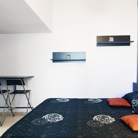 Bucharest Studio Bagian luar foto
