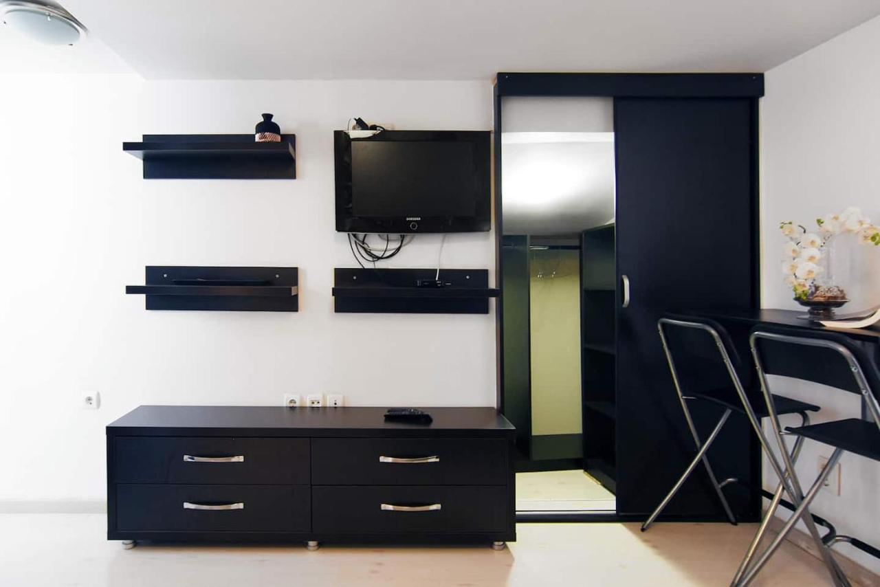 Bucharest Studio Bagian luar foto