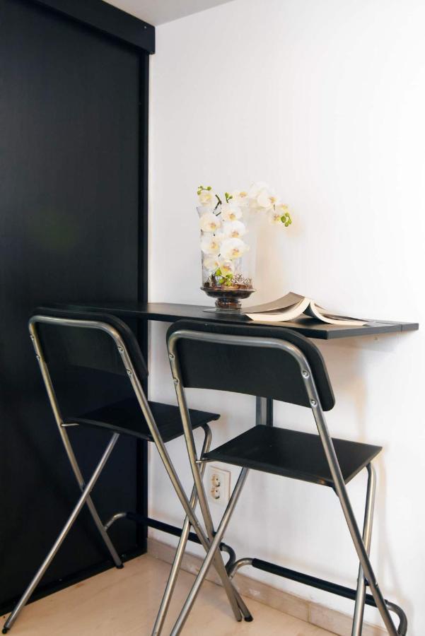 Bucharest Studio Bagian luar foto