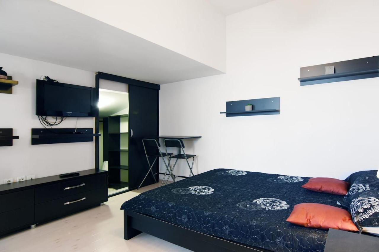 Bucharest Studio Bagian luar foto